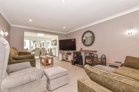 4 bedroom detached house for sale, Riverside Close, Ashford TN23