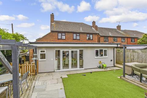 4 bedroom detached house for sale, Riverside Close, Ashford TN23