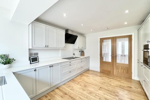 4 bedroom bungalow for sale, Furlong Lane, Poulton-Le-Fylde FY6