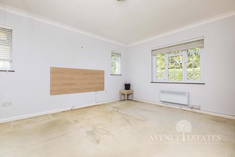 3 bedroom apartment for sale, Golf Links Road, Ferndown BH22