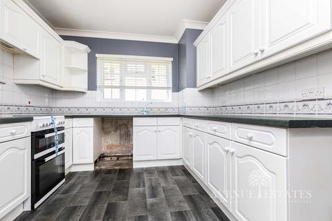 3 bedroom apartment for sale, Golf Links Road, Ferndown BH22