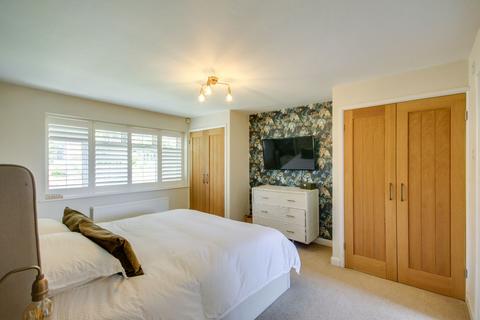 4 bedroom detached house for sale, Musgrave Avenue, East Grinstead, RH19