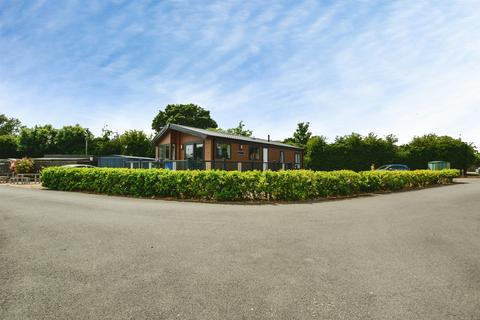 2 bedroom lodge for sale, Skegness Road, Burgh Le Marsh, Skegness