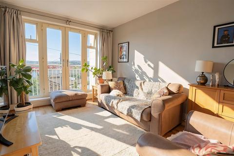 4 bedroom semi-detached house for sale, Martin Green Lane, Greetland, Halifax