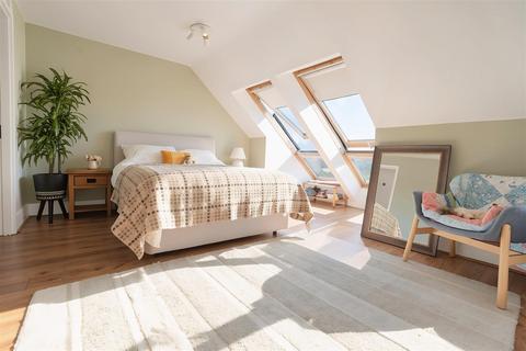 4 bedroom semi-detached house for sale, Martin Green Lane, Greetland, Halifax
