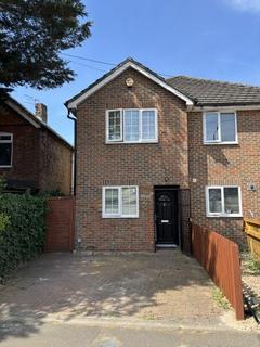 3 bedroom semi-detached house to rent, Huntercombe Lane North, Burnham SL1