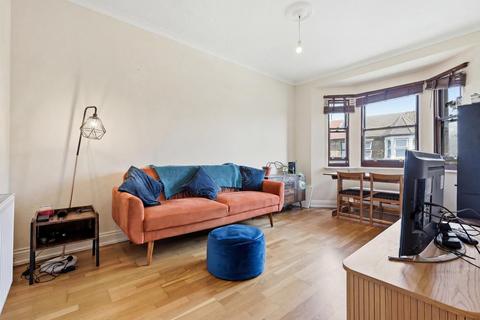 1 bedroom flat for sale, Newport Road, London E10