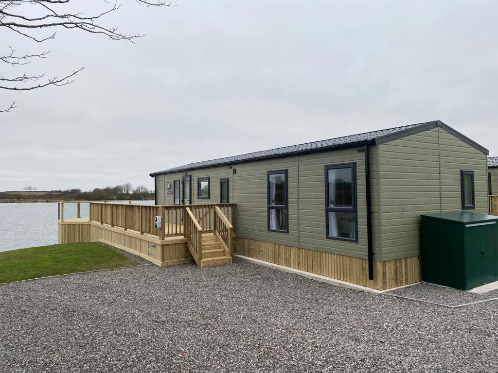 2 bedroom lodge for sale