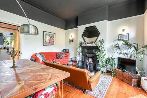 3 bedroom flat for sale, Herbert Road, Woolwich