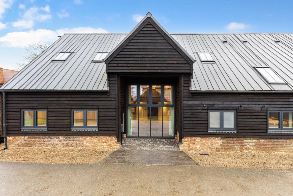 5 bedroom barn to rent