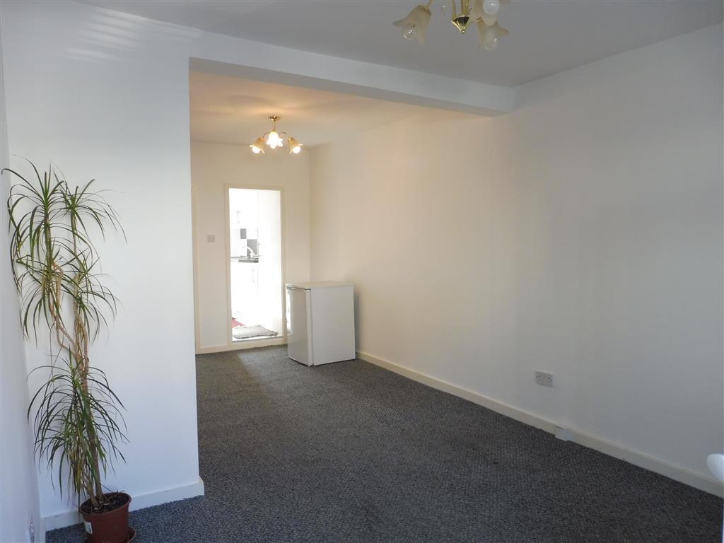 2 bedroom cottage to rent