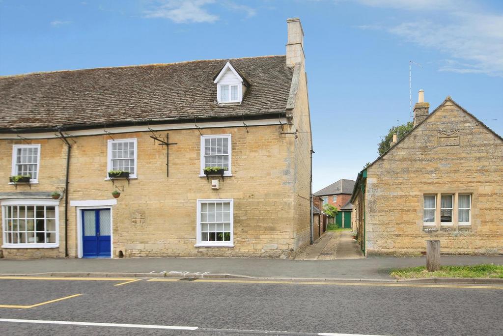 6 bedroom semi-detached house for sale