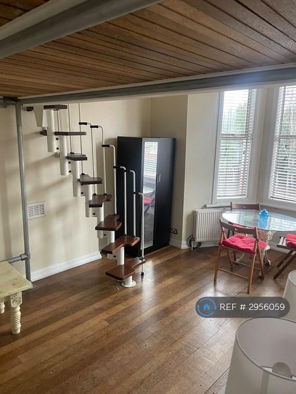 Studio to rent