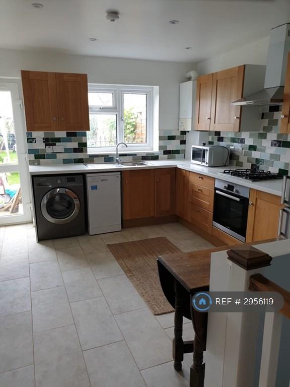 3 bedroom flat to rent