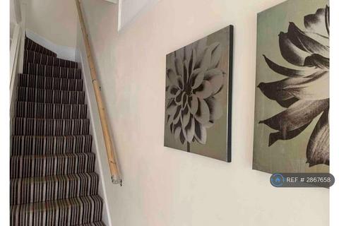 1 bedroom in a house share to rent, Silverdale Avenue, Westcliff-On-Sea, SS0