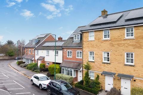 Diamond Jubilee Way, Carshalton
