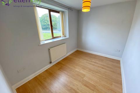 2 bedroom apartment to rent, Harbour Lane, Rochdale OL16