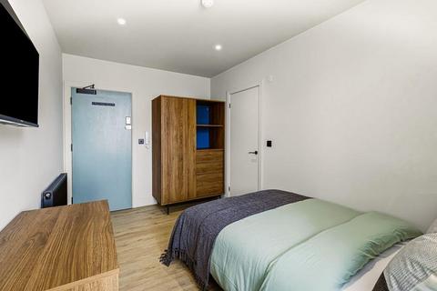 1 bedroom in a house share to rent, The Lofts, Westcliff-On-Sea