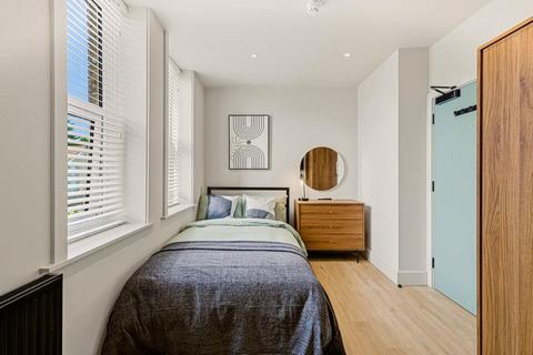 1 bedroom in a house share to rent, The Lofts, Westcliff-On-Sea
