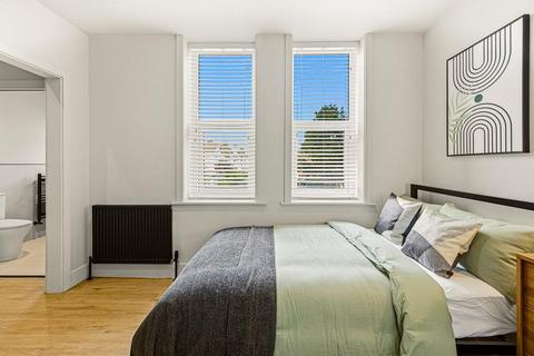 1 bedroom in a house share to rent, The Lofts, Westcliff-On-Sea