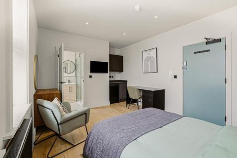1 bedroom in a house share to rent, The Lofts, Westcliff-On-Sea