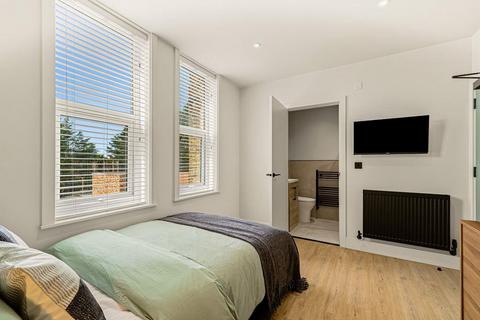 1 bedroom in a house share to rent, The Lofts, Westcliff-On-Sea