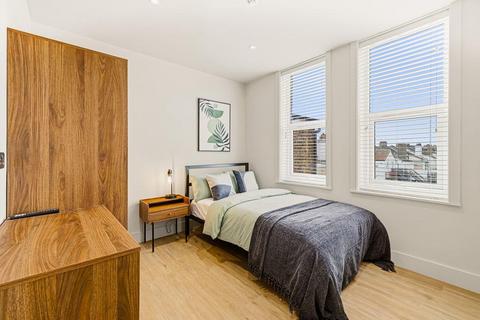 1 bedroom in a house share to rent, The Lofts, Westcliff-On-Sea