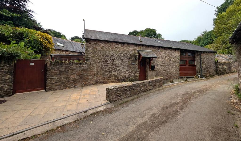 4 bedroom terraced house to rent