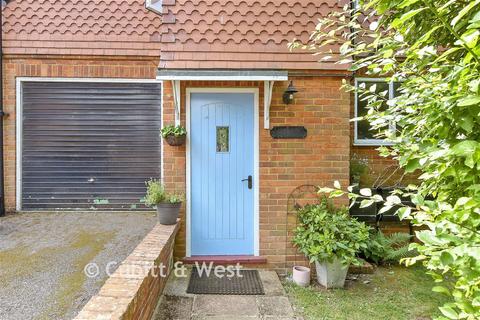 3 bedroom flat for sale, Wrayfield Avenue, Reigate RH2