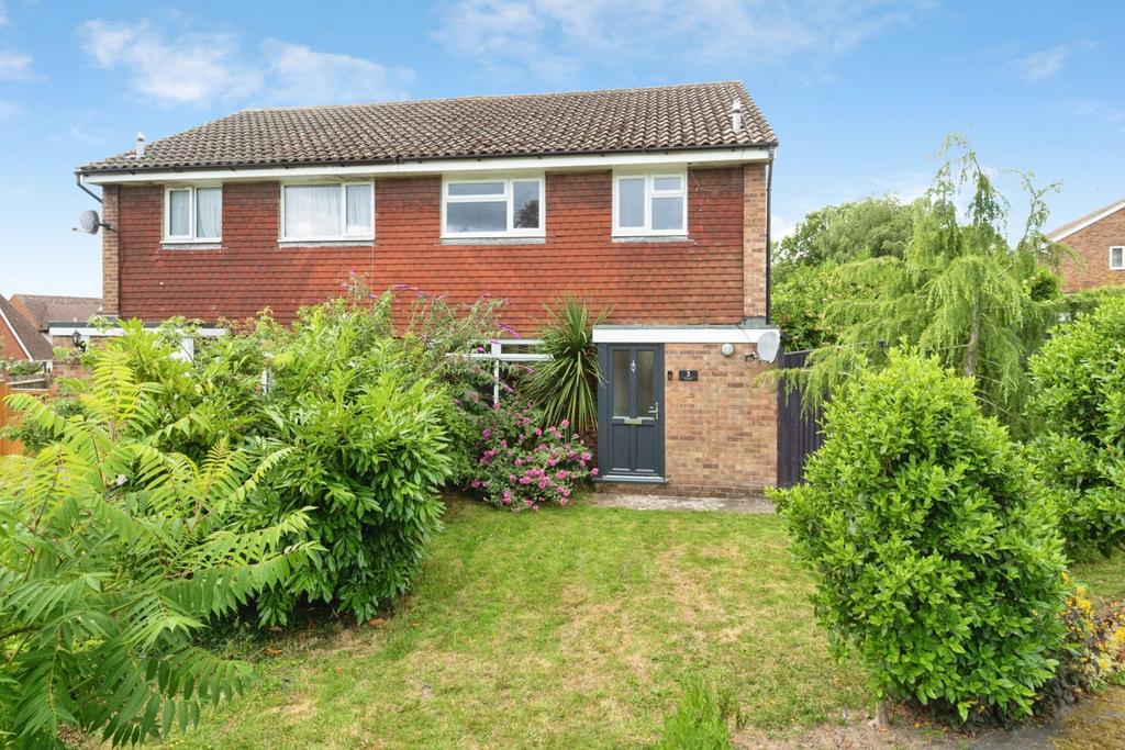 3 bedroom semi-detached house for sale