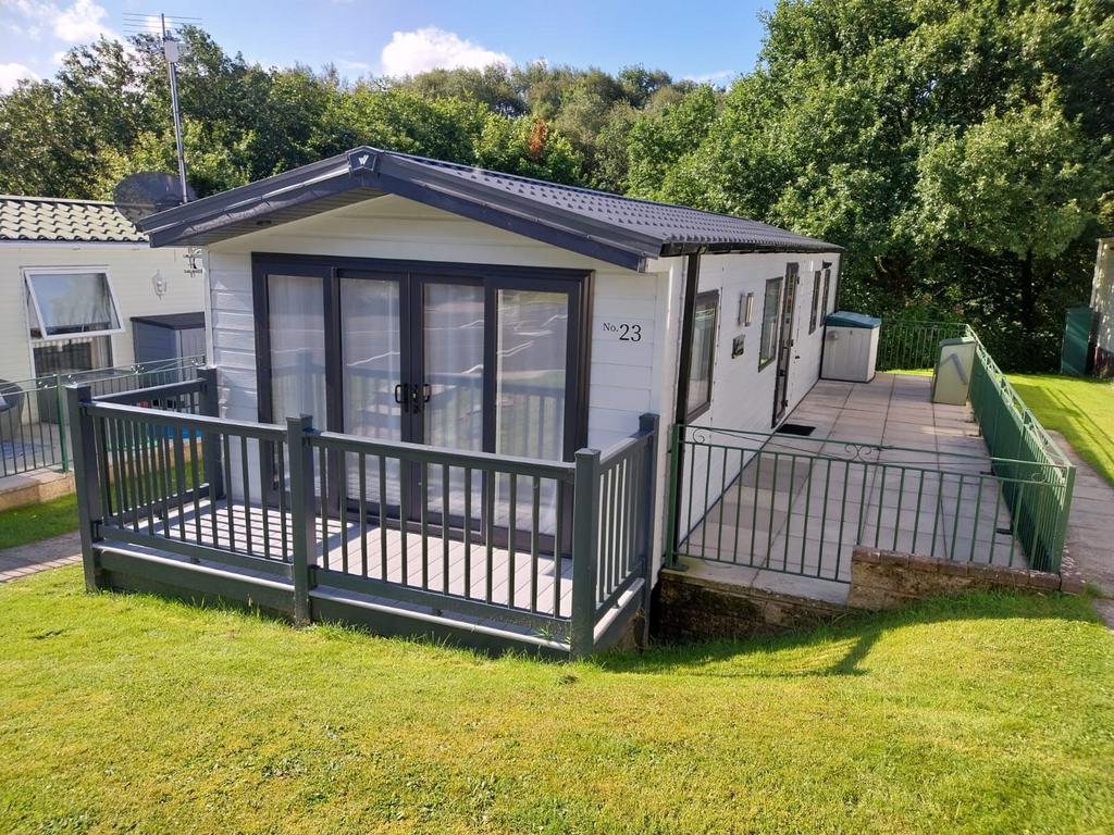 2 bedroom lodge for sale