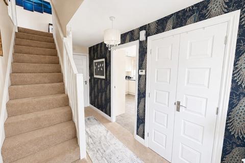 3 bedroom detached house for sale, Hart Way, Rushden