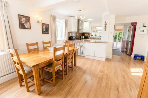 4 bedroom detached bungalow for sale, The Gardens, Stotfold, Hitchin, SG5