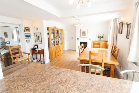 4 bedroom detached bungalow for sale, The Gardens, Stotfold, Hitchin, SG5