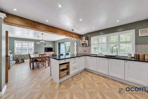 6 bedroom detached house for sale, Uxbridge Road, Pinner HA5