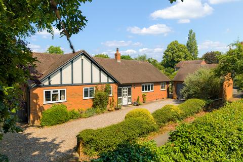 3 bedroom detached bungalow for sale, Oakdeane  Dobells Road., Northwich, CW9