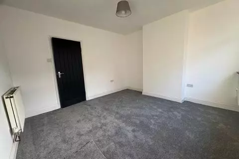 2 bedroom property to rent – pohled 3