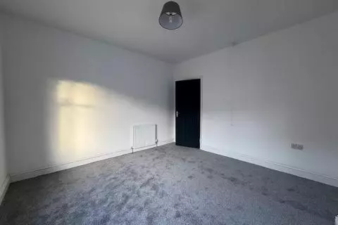 2 bedroom property to rent – pohled 5