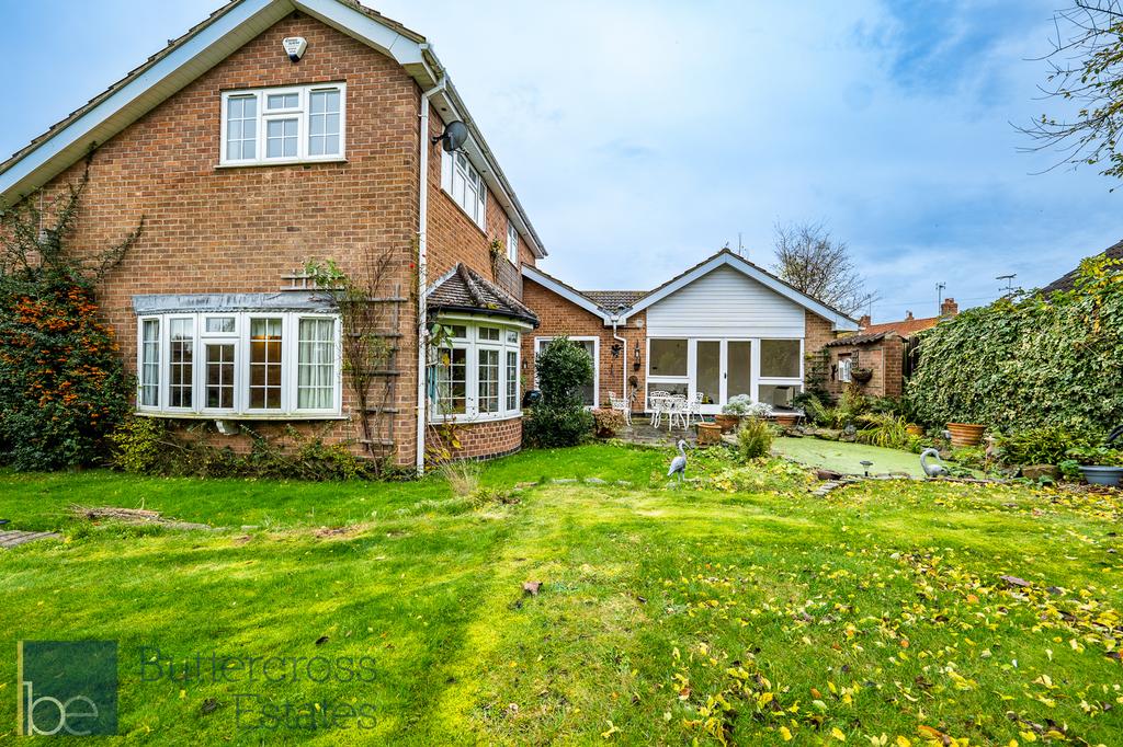 4 bedroom detached house for sale