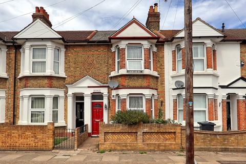 Oak Street, Romford, RM7