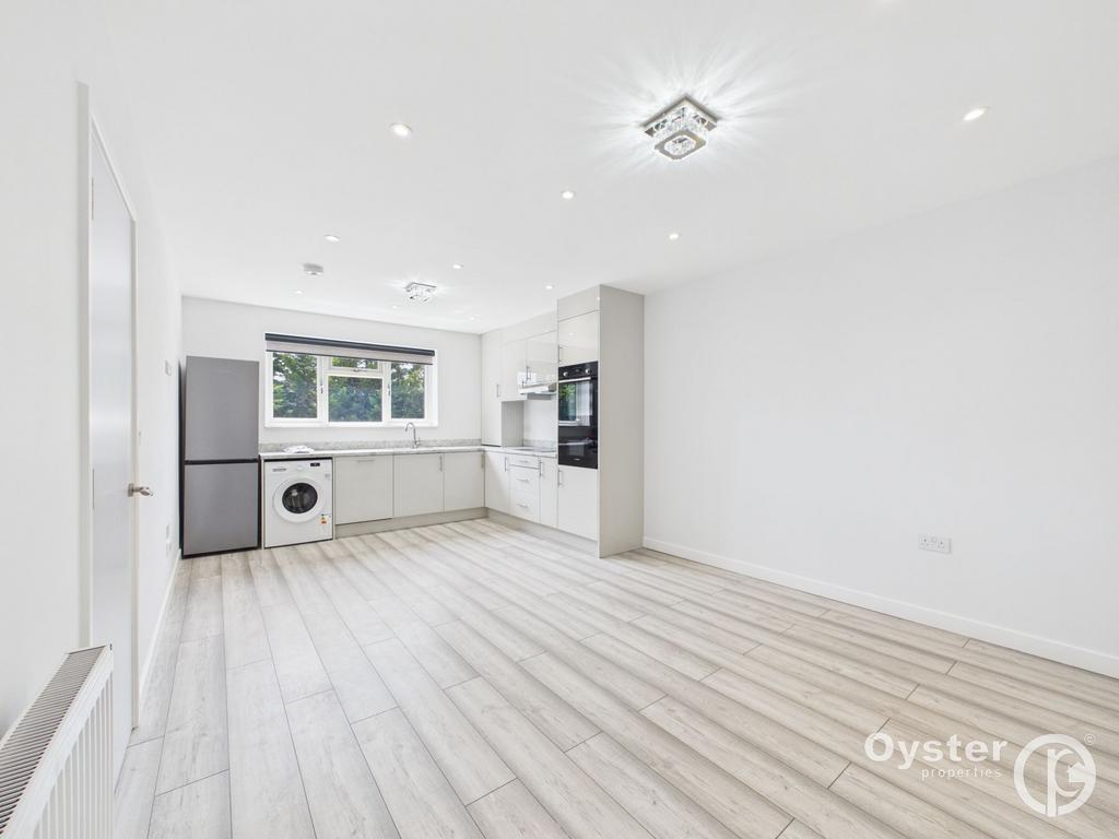 3 bedroom flat to rent