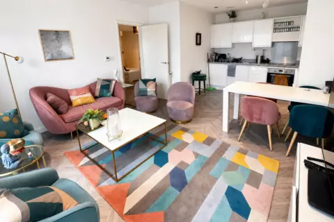 2 bedroom flat to rent - View 2