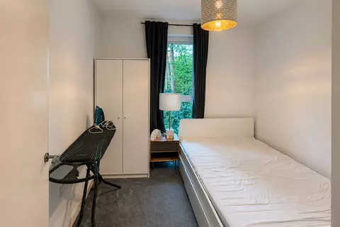 2 bedroom flat to rent - View 5