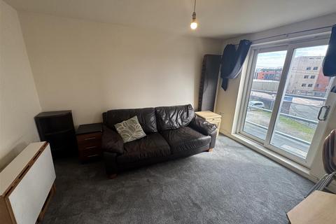 2 bedroom apartment to rent, Craggs Row, Preston