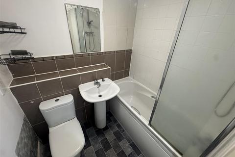 2 bedroom apartment to rent, Craggs Row, Preston