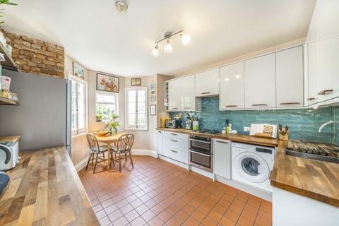 2 bedroom flat for sale, Tierney Road, London SW2