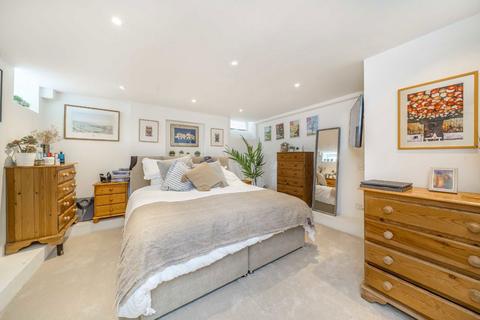 2 bedroom flat for sale, Tierney Road, London SW2