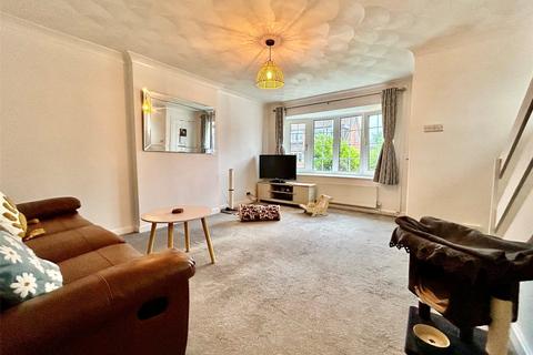3 bedroom semi-detached house for sale, Larchwood Crescent, Leyland, Lancashire, PR25