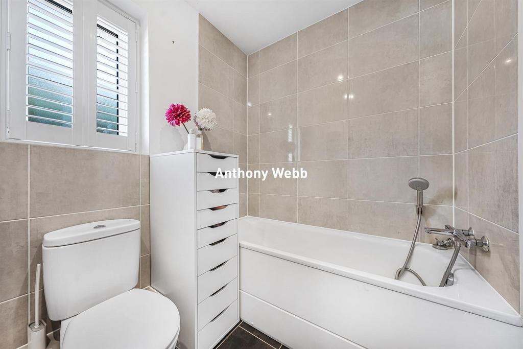 Bath/shower room