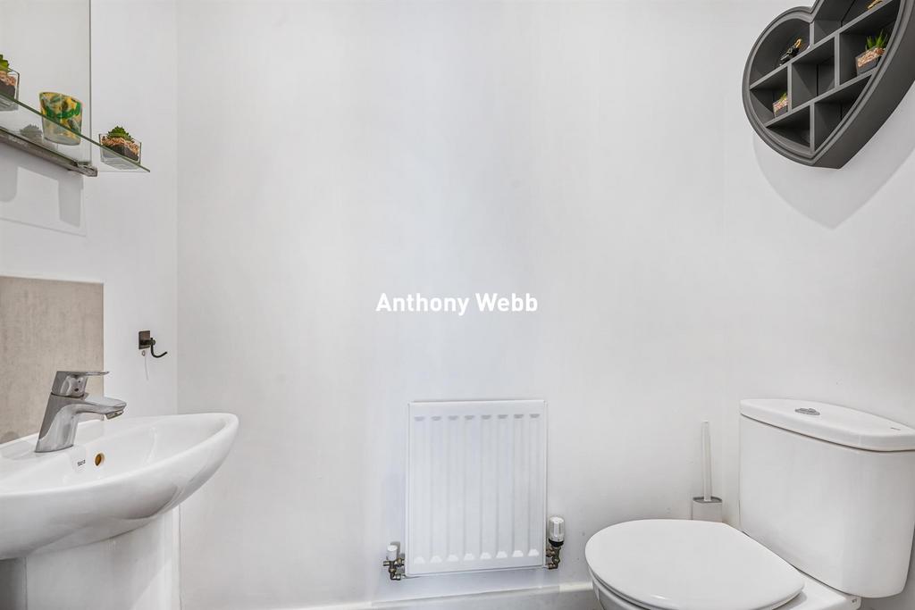 Guest cloak room